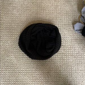 black infinity scarf